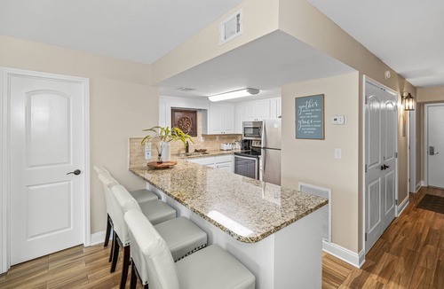 Gulf Shores Condo | AMAZING VIEWS FROM THIS 2 BEDROOM 2 BATH BEACHSIDE CONDO
