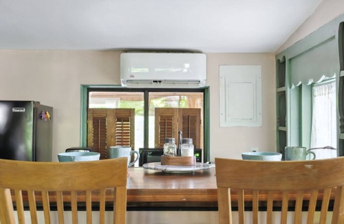 Ardentown House | Ardentown Cottage w/King Bed & Fully Fenced Yard