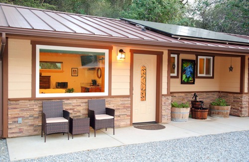 Three Rivers House | Ash Mountain Suite 1 mile to Sequoia Natl Park!