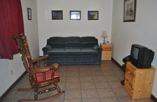 Fort Klamath Hotel | Aspen Inn