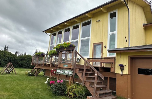 Fritz Creek House | Aurora JEWEL: SERENE with panoramic STUNNING VIEWS, delightful FAMILY retreat