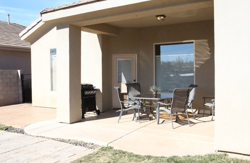 La Verkin House | Awesome 3 Bedroom Home Nestled In Quiet Neighborhood Near Zion National Park