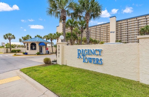 Biltmore Beach Condo | AWESOME AUGUST DEAL: 8/22-8/29=1250 Total! 5star/Beachfront/FREE Beach Chairs!