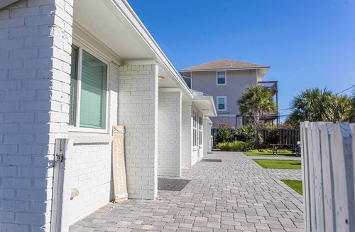Fort Walton Beach Villa | Barracuda 2🌊Cottage Near the Beach🌞Dogs OK🐶
