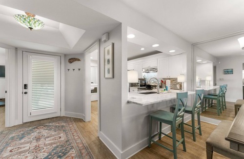 Sandestin Condo | Bay View Beach Cottage on Sandestin Resort-Heated Pools-Gym-Golf Cart Included!