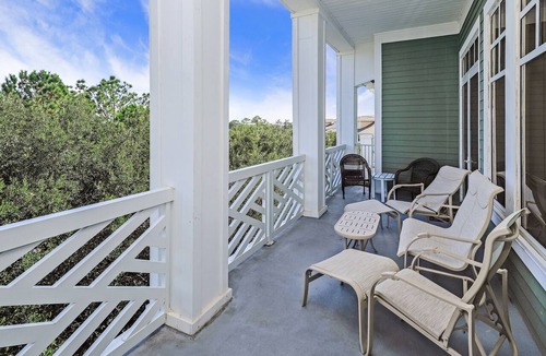 Baytowne Wharf Condo | Bayside Resort ~ Spacious Balcony ~ Resort Pool