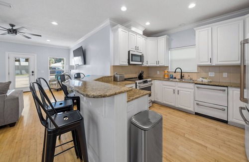 Laguna Beach Estates House | Beach Retreat - Beautiful 5-bedroom home, pool and less than 3 min. to the beach