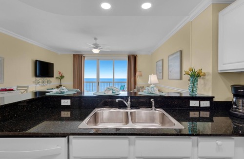Bahama Beach Condo | Beachfront 1007 West! Enjoy Free Beach Service and Activities!
