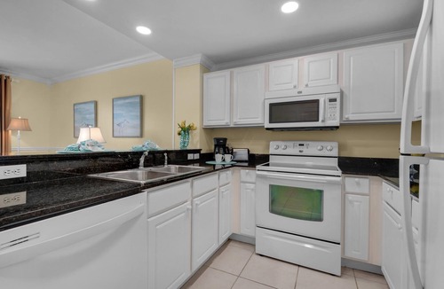 Bahama Beach Condo | Beachfront 1007 West! Enjoy Free Beach Service and Activities!