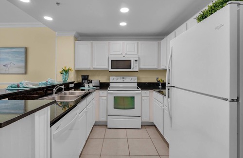 Bahama Beach Condo | Beachfront 1007 West! Enjoy Free Beach Service and Activities!