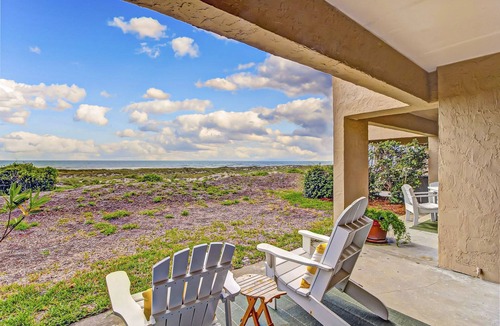 Amelia City Condo | Beachfront Condo With Outdoor Pool, Patio & Washer/dryer - Dog-friendly