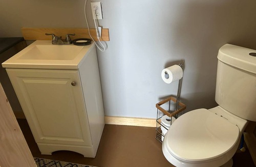 Wells Cabin | Beautiful 1-bedroom cabin with AC in wonderful Wells