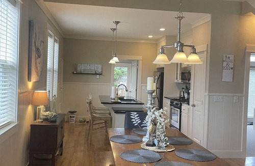 Olivia Beach House | Beautiful bungalow, 5 minute walk to the beach