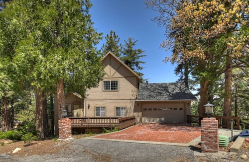 Lake Arrowhead Cabin | Beautiful Cabin at Lake Arrowhead near ski resorts
