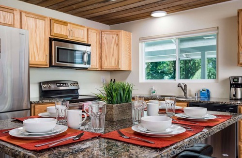Scottsburg House | Beautiful RiverFront Home on the Umpqua River W/Private Dock & World Class Fishing