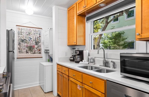 Seaside House | Beautiful Seaside Cottage, Sports Club, Sleeps 6 + Free Attraction Tickets!