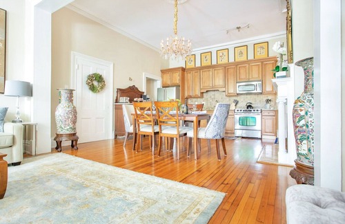 Historic Downtown Savannah House | Beautiful Southern Manor on Famous Jones Street + Parking by Lucky Savannah