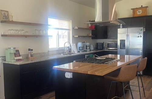 Chiloquin House | Beautiful Sunsets, Agency Lake, Mt McLaughlin, drive to Crater Lake and explore!
