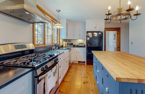 Quechee House | Beautifully updated home with spectacular valley views, washer/dryer, fireplaces