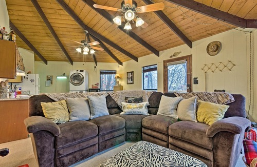 Beech Mountain Cabin | Beech Mountain Ski Escape w/Deck & Mountain Views