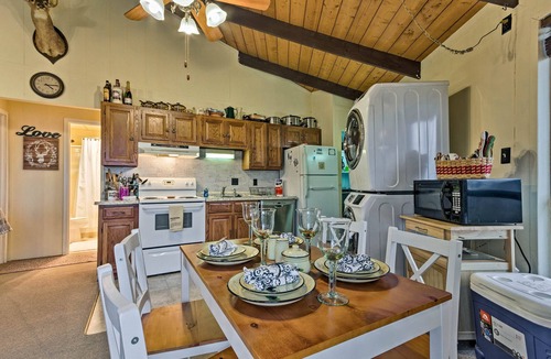 Beech Mountain Cabin | Beech Mountain Ski Escape w/Deck & Mountain Views