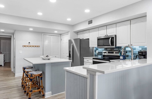 Sandestin Condo | "Bella Vue" - 5 Star Premier Hosts, with Golf Cart, Marina/Fireworks View