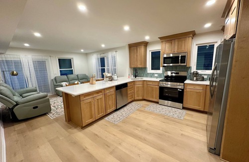 Lake Como House | Belmar Shore Vacation Getaway Newly Renovated 3 Bedrooms, 4 Beds w/Beach Badges