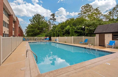 Shillington Hotel | Best Western Plus Reading Inn & Suites