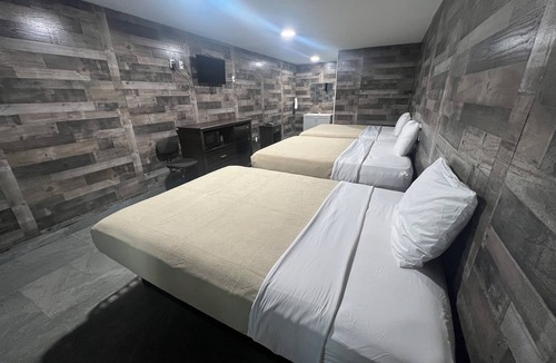 Mobile Hotel | BEVERLY MOTEL