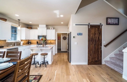 Sagewood House | Bluebird Day - Wild River Getaway, Escape to this cozy 2-bedroom retreat in Bend, OR.