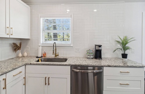Savannah House | Boho Chic Retreat Savannah/Dog Friendly/3 BD/2 BATH