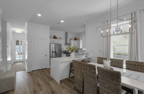 Village of Sugar Beach House | 🦩Book Me Baby! Hattie's Hideaway~Heart of Seagrove~Pool~Golf Cart~Pets~Bikes🦩