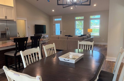 Parker House | Brand new home great for families and contractors
