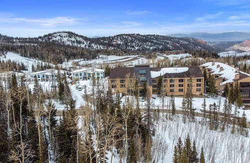 Steam Engine Meadows Condo | Brian Head Studio Near Lifts, Pool, Heated Parking
