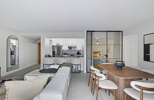 Brickell Apartment | Brickell Bayview Balcony Pool Free Parking