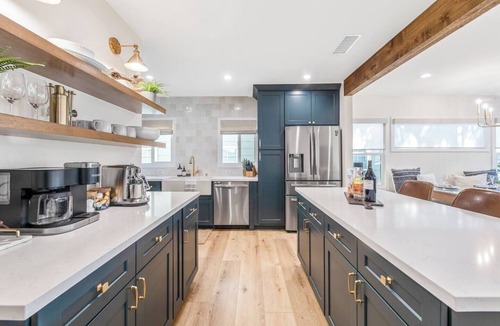 Huntington Beach House | Bungalow Beach House Fully Remodeled, Sleeps 6, Walking Distance to Beach/Parks