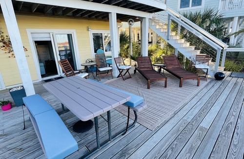 Perdido Key Coves One Apartment | Bungalow studio on the water w/Kayak, dock, private deck, tennis & pickle ball!