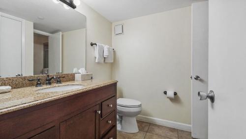 Crystal Beach Apartment | Cabana Club 206, Beachfront,Gulf view, King Bed, private beach