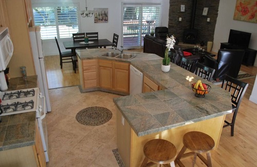 Groveland House | Cabin by Yosemite, Lake nearby and Free Wifi