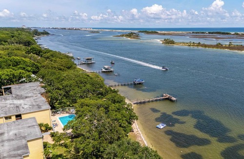 Mary Esther Apartment | ‼️Calm Waterside Condo‼️ | Kayaks, Paddles, Pool