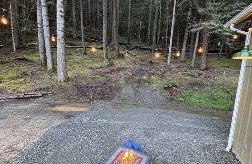 Sunny Valley Cabin | Camp 505 - Little Cabin in the Woods Sunny Valley Oregon