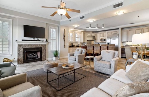 Sunnyside Condo | Carillon Sunset 201-Luxury Unit w/spectacular Lake Carillon view 3 bed 3.5 bath