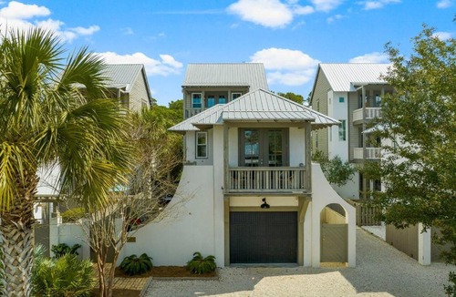Rosemary Beach House | Carriage House, Sleeps 4, Walk to Rosemary & Beach
