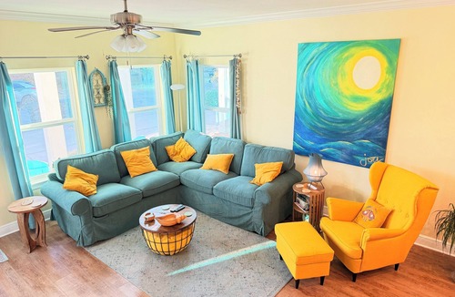 Downtown House | Casa del Sole Downtown 3 Ensuites Pets OK