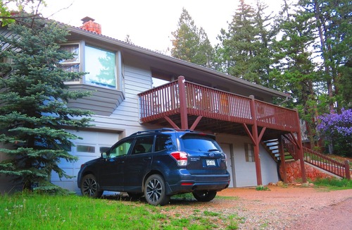 Cascade-Chipita Park House | CASCADE RETREAT MOUNTAIN VIEWS, GREAT LOCATION NEAR COLORADO SPRINGS ATTRACTIONS