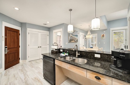 Baytowne Wharf Condo | Center of Baytowne Village: Pool ~ Gym ~ Golf!