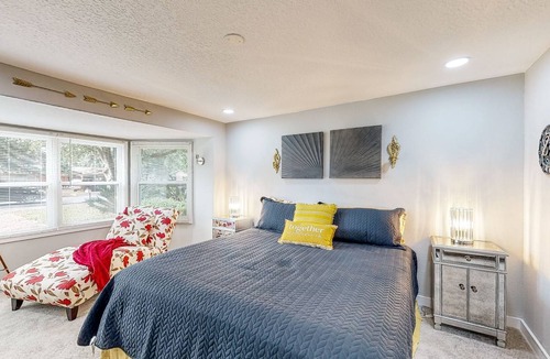 Pensacola Heights House | Central Home with Large Yard, Full Kitchen, Private Washer/Dryer & Smart TVs