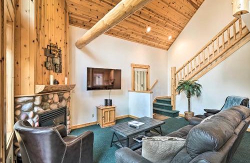 Klamath Falls House | Chalet at Running Y Resort w/Wraparound Deck!