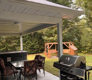 Saint-Remi-de-Tingwick Ski Chalet | Chalet Papi