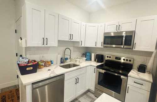 Mantua Apartment | Charming 2-bedroom apartment in the heart of Philadelphia